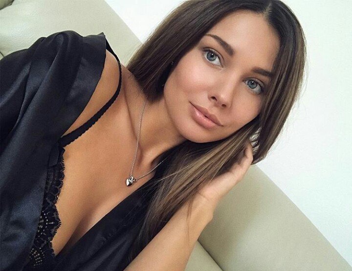 Шлюха индивидуалка Кира Шатенка c 3 размером груди у метро Кировский Завод Питер Фото - 3